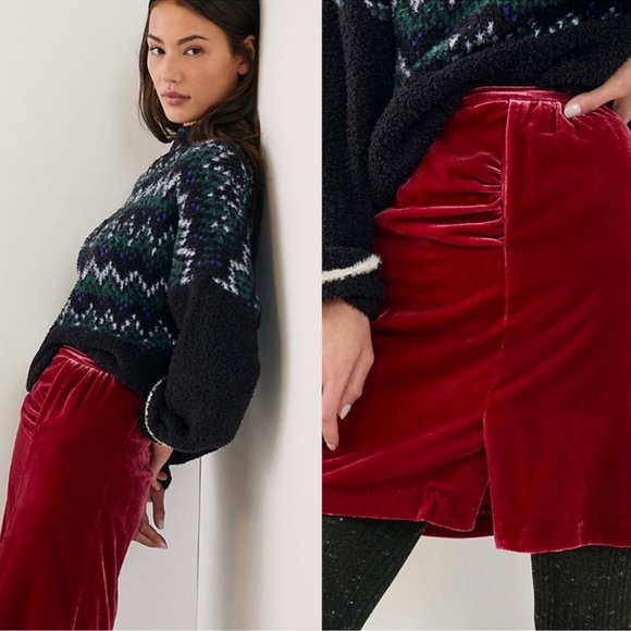 NWT Anthropologie Montie Velvet Mini Skirt Size 4P - Picture 2 of 8